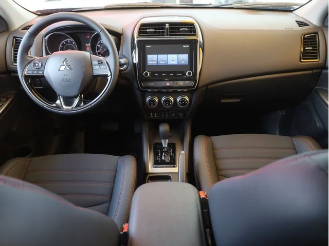 Nuevos MITSUBISHI OUTLANDER SPORT à Estados chez autogozo