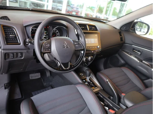 Nuevos MITSUBISHI OUTLANDER SPORT à Estados chez autogozo