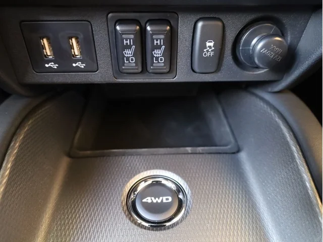 Nuevos MITSUBISHI OUTLANDER SPORT à Estados chez autogozo