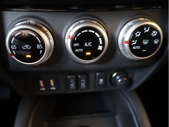 Nuevos MITSUBISHI OUTLANDER SPORT à Estados chez autogozo