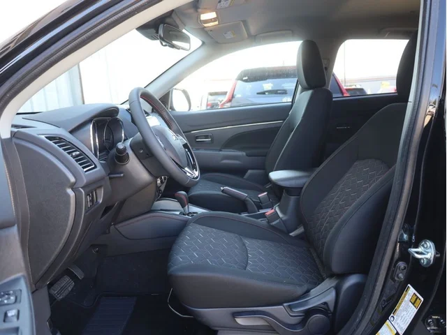 Nuevos MITSUBISHI OUTLANDER SPORT à Estados chez autogozo