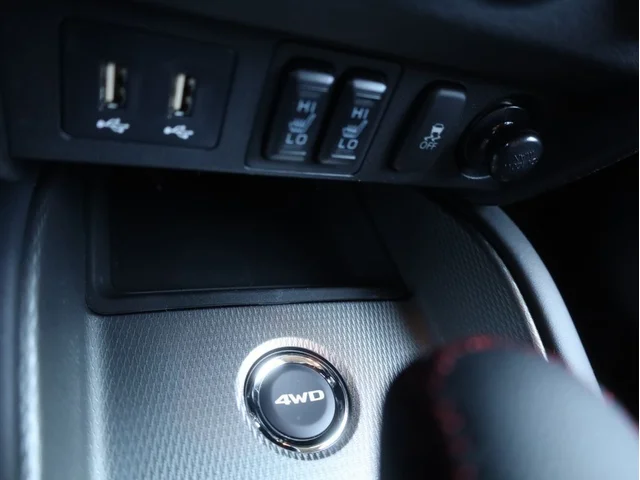 Nuevos MITSUBISHI OUTLANDER SPORT à Estados chez autogozo