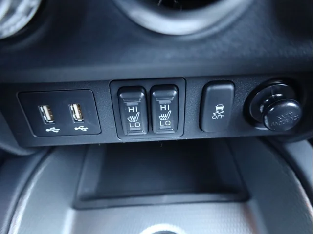 Nuevos MITSUBISHI OUTLANDER SPORT à Estados chez autogozo