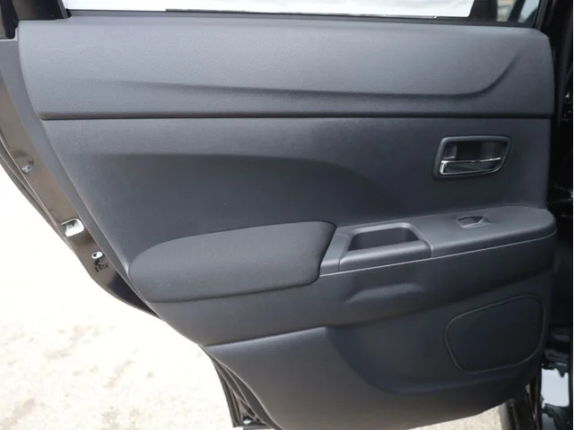 Nuevos MITSUBISHI OUTLANDER SPORT à Estados chez autogozo