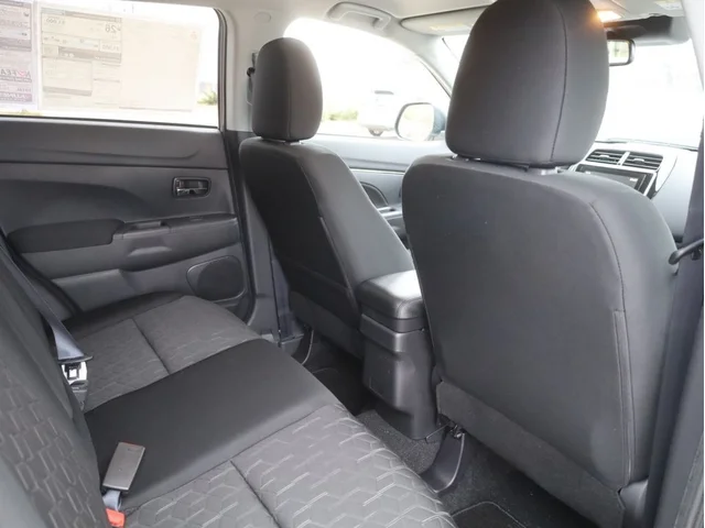 Nuevos MITSUBISHI OUTLANDER SPORT à Estados chez autogozo