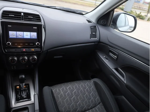 Nuevos MITSUBISHI OUTLANDER SPORT à Estados chez autogozo