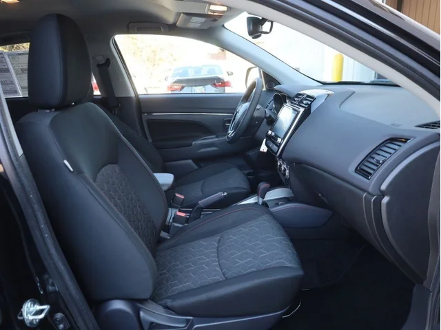 Nuevos MITSUBISHI OUTLANDER SPORT à Estados chez autogozo