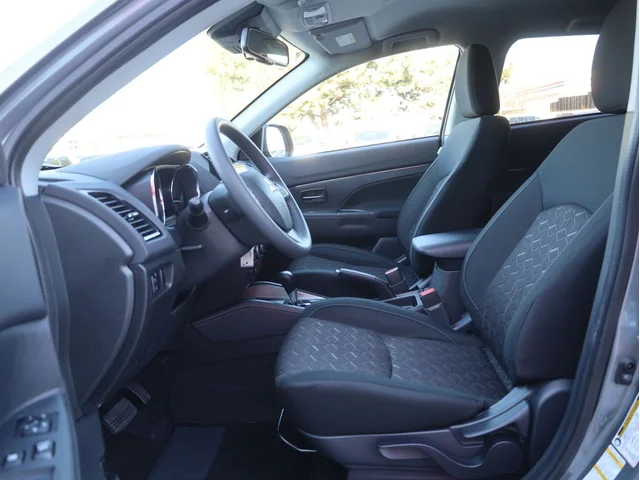 Nuevos MITSUBISHI OUTLANDER SPORT à Estados chez autogozo
