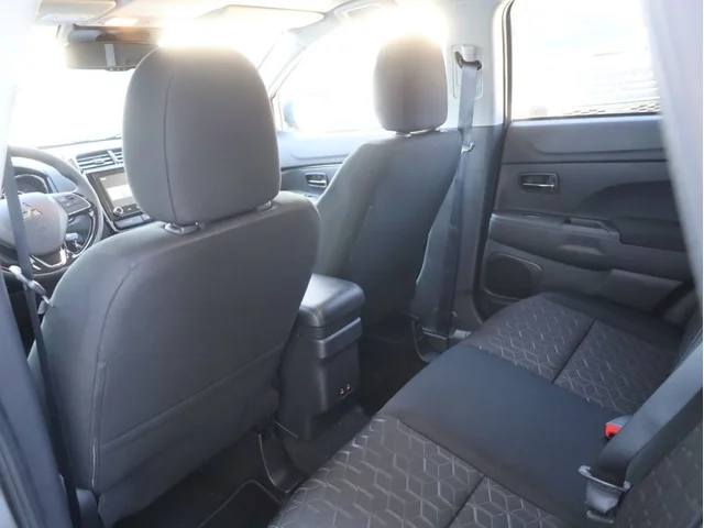 Nuevos MITSUBISHI OUTLANDER SPORT à Estados chez autogozo