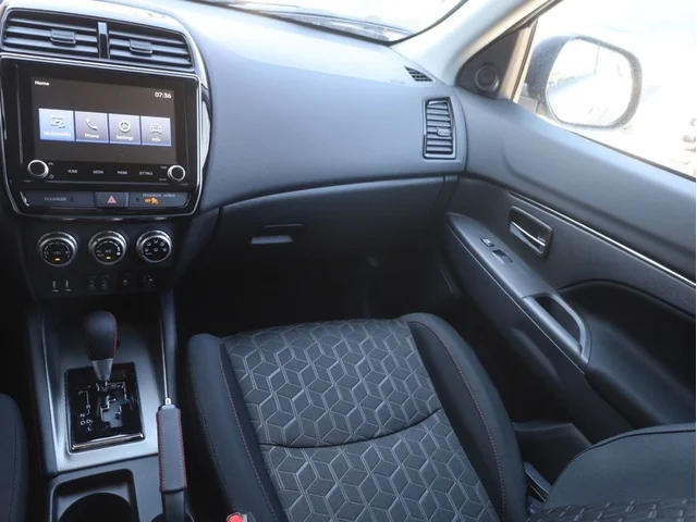 Nuevos MITSUBISHI OUTLANDER SPORT à Estados chez autogozo