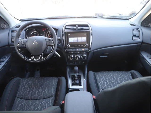Nuevos MITSUBISHI OUTLANDER SPORT à Estados chez autogozo