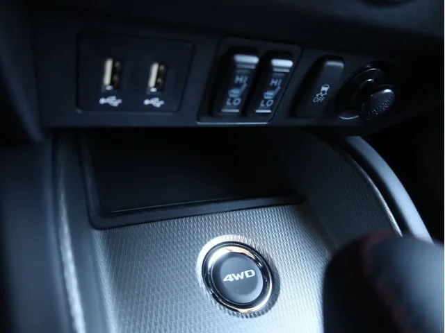 Nuevos MITSUBISHI OUTLANDER SPORT à Estados chez autogozo
