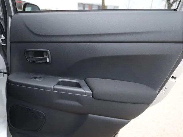 Nuevos MITSUBISHI OUTLANDER SPORT à Estados chez autogozo