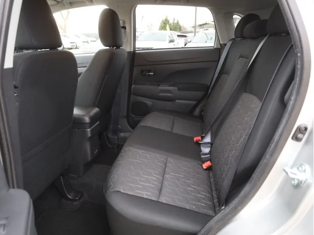 Nuevos MITSUBISHI OUTLANDER SPORT à Estados chez autogozo