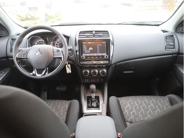 Nuevos MITSUBISHI OUTLANDER SPORT à Estados chez autogozo