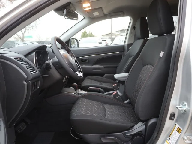 Nuevos MITSUBISHI OUTLANDER SPORT à Estados chez autogozo