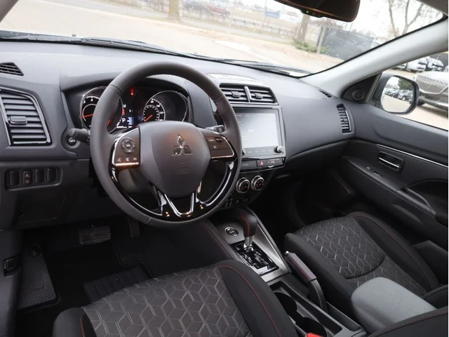 Nuevos MITSUBISHI OUTLANDER SPORT à Estados chez autogozo