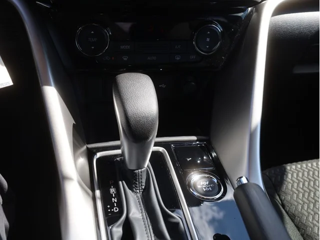 Nuevos MITSUBISHI ECLIPSE CROSS à Estados chez autogozo