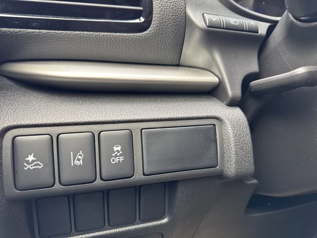 Nuevos MITSUBISHI ECLIPSE CROSS à Estados chez autogozo