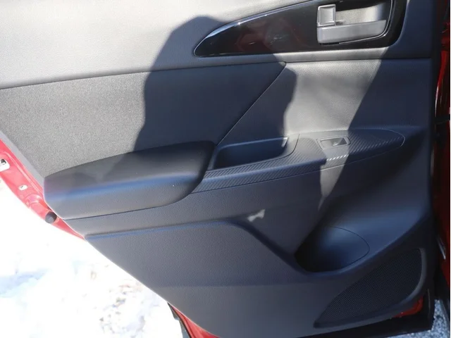 Nuevos MITSUBISHI ECLIPSE CROSS à Estados chez autogozo