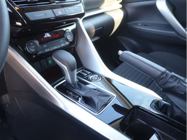 Nuevos MITSUBISHI ECLIPSE CROSS à Estados chez autogozo