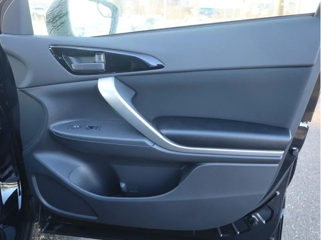 Nuevos MITSUBISHI ECLIPSE CROSS à Estados chez autogozo