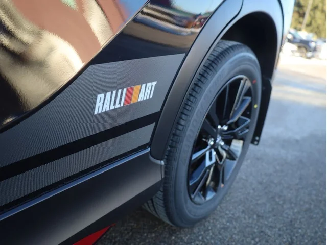 Nuevos MITSUBISHI ECLIPSE CROSS à Estados chez autogozo