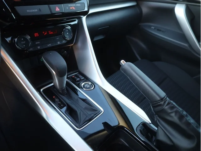 Nuevos MITSUBISHI ECLIPSE CROSS à Estados chez autogozo