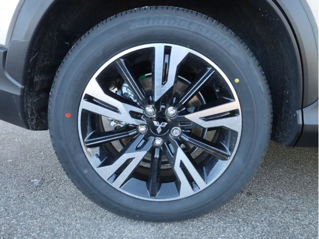 Nuevos MITSUBISHI ECLIPSE CROSS à Estados chez autogozo