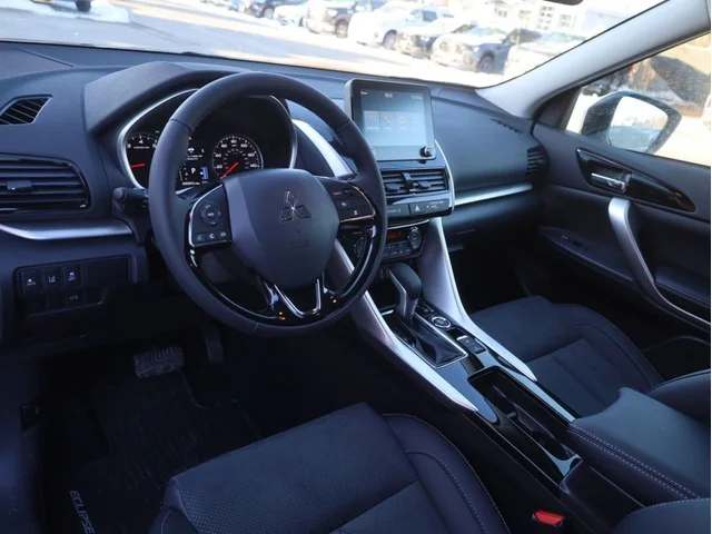 Nuevos MITSUBISHI ECLIPSE CROSS à Estados chez autogozo