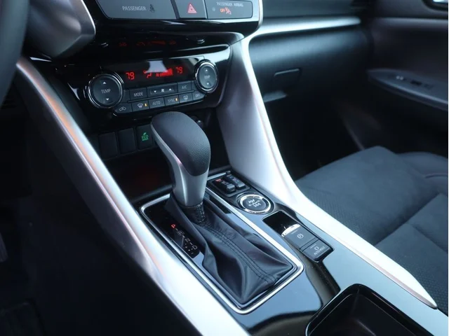 Nuevos MITSUBISHI ECLIPSE CROSS à Estados chez autogozo