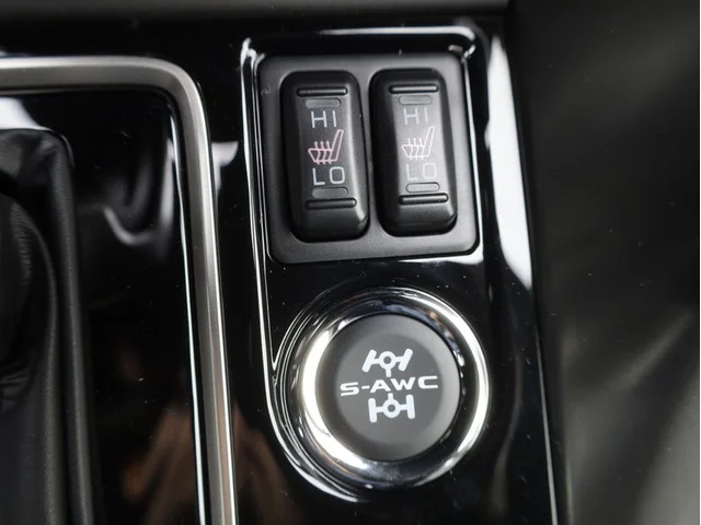Nuevos MITSUBISHI ECLIPSE CROSS à Estados chez autogozo