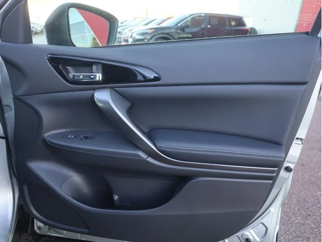 Nuevos MITSUBISHI ECLIPSE CROSS à Estados chez autogozo