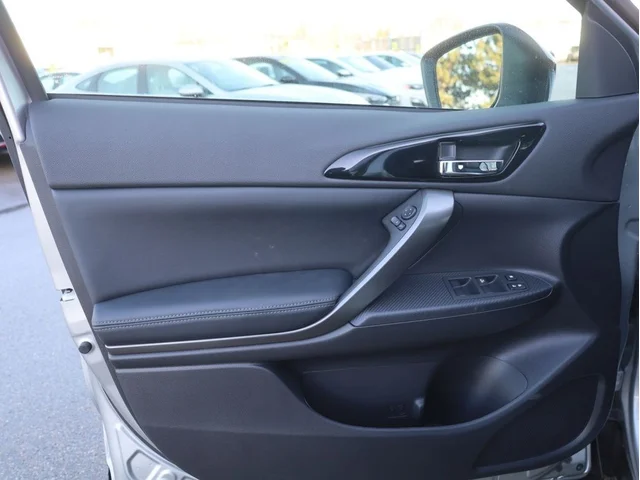 Nuevos MITSUBISHI ECLIPSE CROSS à Estados chez autogozo