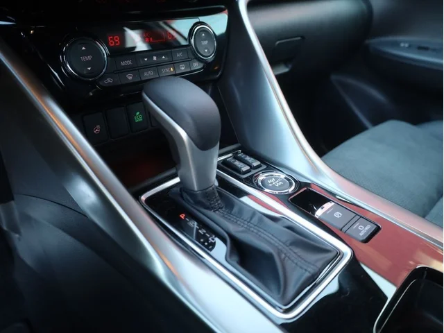 Nuevos MITSUBISHI ECLIPSE CROSS à Estados chez autogozo