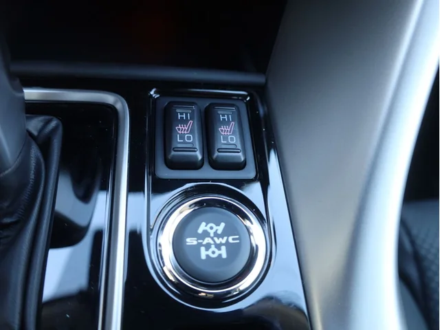 Nuevos MITSUBISHI ECLIPSE CROSS à Estados chez autogozo