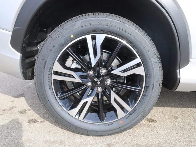 Nuevos MITSUBISHI ECLIPSE CROSS à Estados chez autogozo