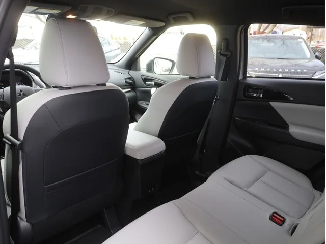 Nuevos MITSUBISHI ECLIPSE CROSS à Estados chez autogozo