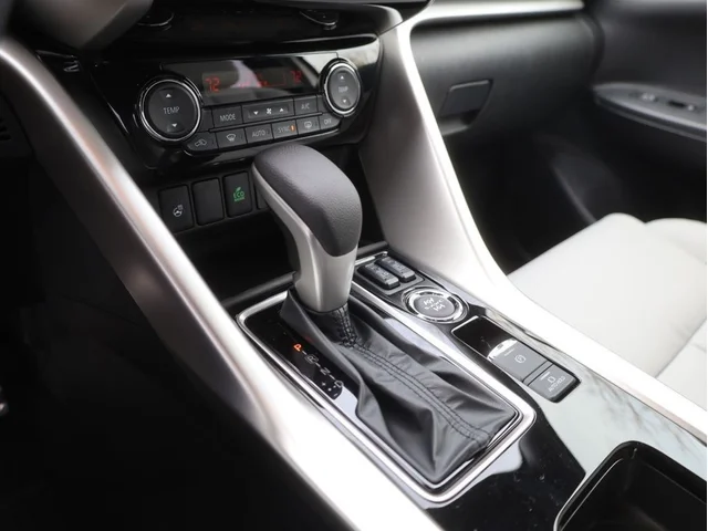 Nuevos MITSUBISHI ECLIPSE CROSS à Estados chez autogozo