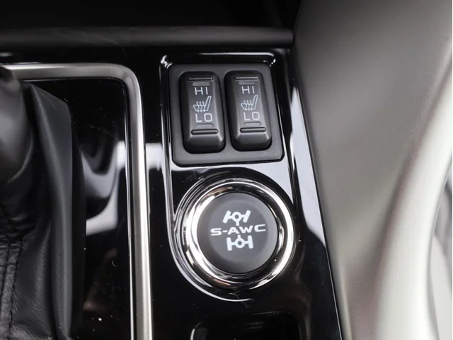 Nuevos MITSUBISHI ECLIPSE CROSS à Estados chez autogozo