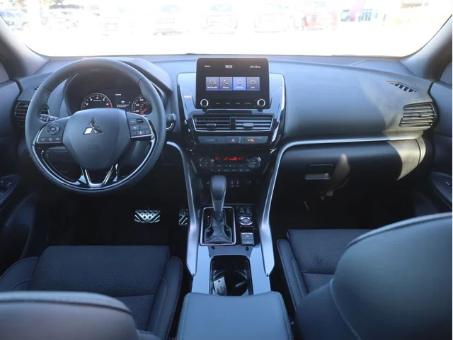 Nuevos MITSUBISHI ECLIPSE CROSS à Estados chez autogozo