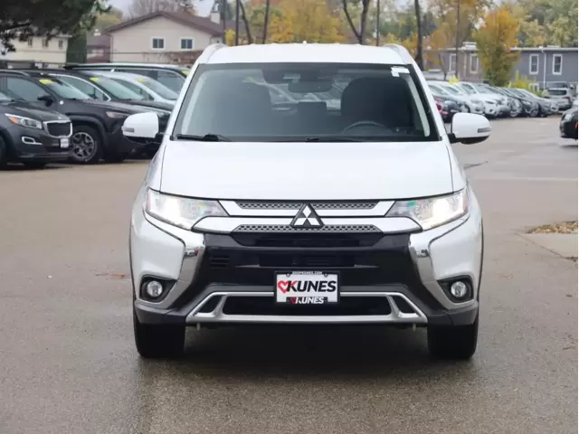 SEMINUEVOS MITSUBISHI Outlander a Estados en autogozo