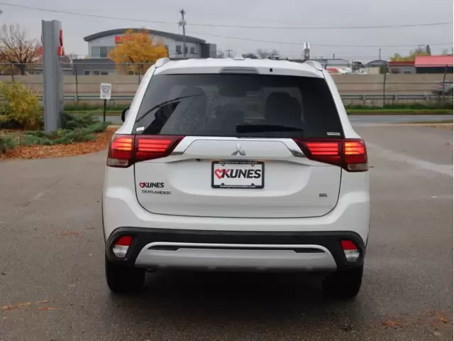 SEMINUEVOS MITSUBISHI Outlander a Estados en autogozo