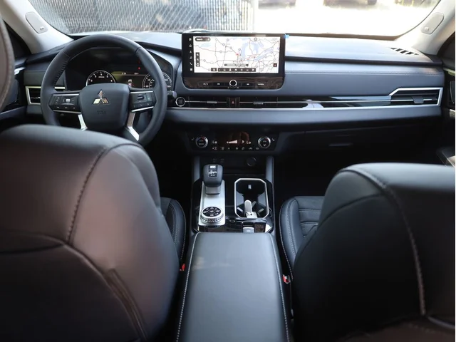 Nuevos MITSUBISHI OUTLANDER à Estados chez autogozo
