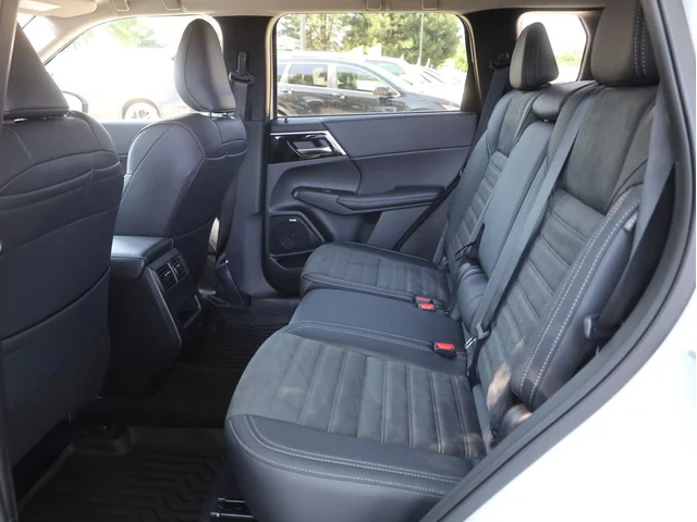 Nuevos MITSUBISHI OUTLANDER à Estados chez autogozo