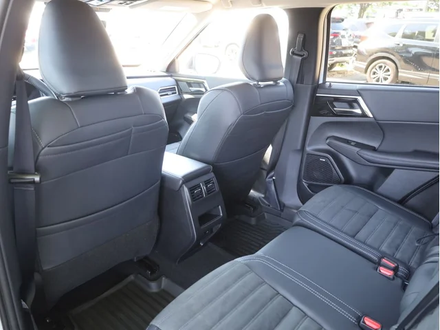 Nuevos MITSUBISHI OUTLANDER à Estados chez autogozo
