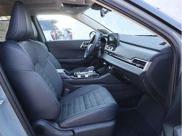 Nuevos MITSUBISHI OUTLANDER à Estados chez autogozo