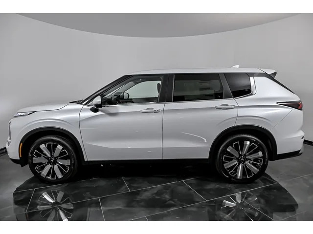 Nuevos MITSUBISHI OUTLANDER à Estados chez autogozo
