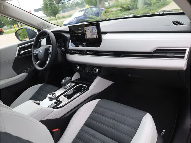 Nuevos MITSUBISHI OUTLANDER à Estados chez autogozo