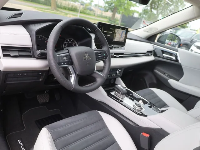 Nuevos MITSUBISHI OUTLANDER à Estados chez autogozo
